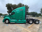 Exterior full driver side for this 2020 Kenworth T680 (Stock number: ULJ297709)