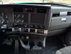 Interior radio and navigation system for this 2020 Kenworth T680 (Stock number: ULJ297709)