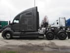 Exterior full driver side for this 2020 Kenworth T680 (Stock number: ULJ418154)