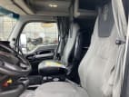 Interior seats for this 2021 Kenworth T680 (Stock number: UMJ434852)