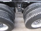 Driver side rear frame and tire tread for this 2021 Kenworth T680 (Stock number: UMJ434940A)