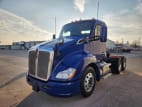 Exterior front drivers side for this 2021 Kenworth T680 (Stock number: UMJ470919)