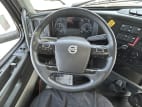 Interior steering wheel for this 2021 Volvo VNL 860 (Stock number: UMN275741)