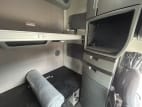 Interior driver side sleeper for this 2021 Volvo VNL 860 (Stock number: UMN275745)