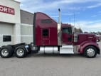 Exterior full passenger side for this 2021 Kenworth W900L (Stock number: UMR426554)