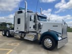 Exterior front passenger side for this 2021 Kenworth W900L (Stock number: UMR431041)