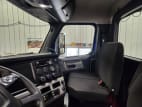 Interior seats for this 2021 Freightliner Cascadia (Stock number: UMSMY7389)