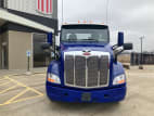 Exterior full front view for this 2022 Peterbilt 579 (Stock number: UND781513)