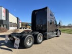 Exterior rear passenger side for this 2022 Kenworth T680 (Stock number: UNJ155285)