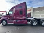 Exterior full driver side for this 2022 Kenworth T680 (Stock number: UNJ466602)
