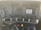 Interior radio and navigation system for this 2022 Kenworth T680 (Stock number: UNJ467040)