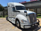 Exterior front passenger side for this 2022 Kenworth T680 (Stock number: UNJ467048)