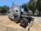 Exterior rear driver side for this 2022 Kenworth T680 (Stock number: UNJ467048)