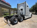 Exterior rear passenger side for this 2022 Kenworth T680 (Stock number: UNJ467048)