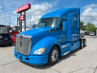 Exterior front drivers side for this 2022 Kenworth T680 (Stock number: UNJ467053)