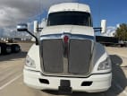 Exterior front drivers side for this 2022 Kenworth T680 (Stock number: UNJ467078)