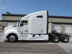 Exterior full driver side for this 2022 Kenworth T680 (Stock number: UNJ467079)
