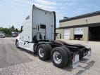 Exterior rear driver side for this 2022 Kenworth T680 (Stock number: UNJ467079)