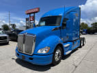 Exterior front drivers side for this 2022 Kenworth T680 (Stock number: UNJ467096)