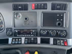 Interior radio and navigation system for this 2022 Kenworth T680 (Stock number: UNJ467096)