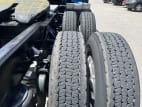 Passenger side rear frame and tire tread for this 2022 Kenworth T680 (Stock number: UNJ467096)