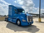 Exterior front passenger side for this 2022 Kenworth T680 (Stock number: UNJ467114)