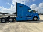 Exterior full passenger side for this 2022 Kenworth T680 (Stock number: UNJ467114)