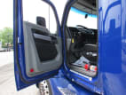 Drivers side door open for this 2022 Kenworth T680 (Stock number: UNJ467115)