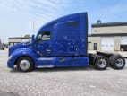 Exterior full driver side for this 2022 Kenworth T680 (Stock number: UNJ467115)