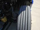 Driver side front tire tread for this 2022 Kenworth T680 (Stock number: UNJ467145)