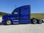 Exterior full driver side for this 2022 Kenworth T680 (Stock number: UNJ467145)