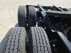 Passenger side rear frame and tire tread for this 2022 Kenworth T680 (Stock number: UNJ467145)
