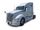 Featured image with white background for this 2022 Kenworth T680 (Stock number: UNJ467150)