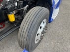 Driver side front tire tread for this 2022 Kenworth T680 (Stock number: UNJ467190)