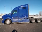 Exterior full driver side for this 2022 Kenworth T680 (Stock number: UNJ467328)