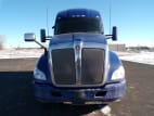 Exterior full front view for this 2022 Kenworth T680 (Stock number: UNJ467328)