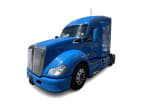 Featured image with white background for this 2022 Kenworth T680 (Stock number: UNJ467339)