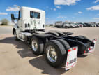 Exterior rear driver side for this 2022 Kenworth T880 (Stock number: UNJ471037)