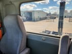 Interior passenger side sleeper for this 2022 Kenworth T880 (Stock number: UNJ471037)