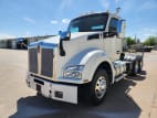 Exterior front drivers side for this 2022 Kenworth T880 (Stock number: UNJ471038)