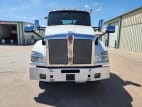 Exterior full front view for this 2022 Kenworth T880 (Stock number: UNJ471038)
