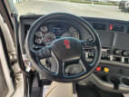 Interior steering wheel for this 2022 Kenworth T880 (Stock number: UNJ471041)
