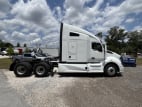 Exterior full passenger side for this 2022 Kenworth T680 (Stock number: UNJ477962)