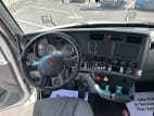 Interior dash for this 2022 Kenworth T680 (Stock number: UNJ477966)