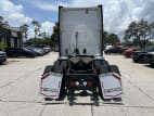 Exterior full rear view for this 2022 Kenworth T680 (Stock number: UNJ477967)