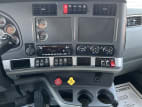 Interior radio and navigation system for this 2022 Kenworth T680 (Stock number: UNJ477967)