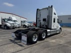 Exterior rear passenger side for this 2022 Kenworth T680 (Stock number: UNJ492676)