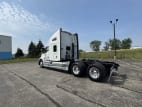 Exterior rear driver side for this 2022 Kenworth T680 (Stock number: UNJ492678)