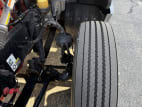 Driver side front tire tread for this 2022 Kenworth T680 (Stock number: UNJ492689)