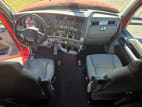 Interior cockpit for this 2022 Kenworth T680 (Stock number: UNJ494054)